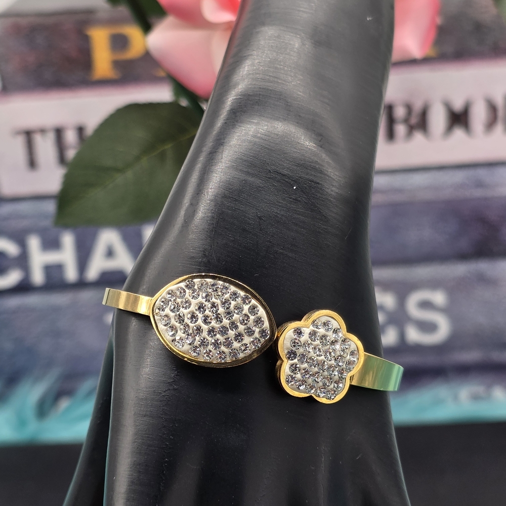 Elegant Gold and Silver Women's Bracelet